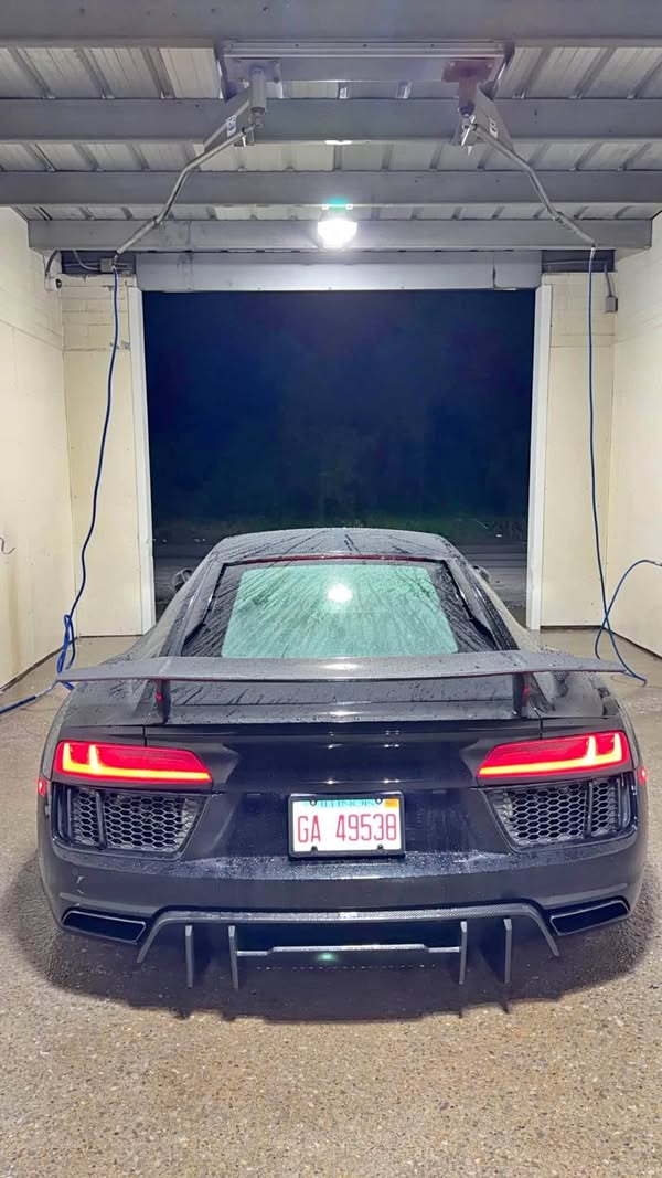 2018 Audi R8 - V10 RWS Coupe 2D