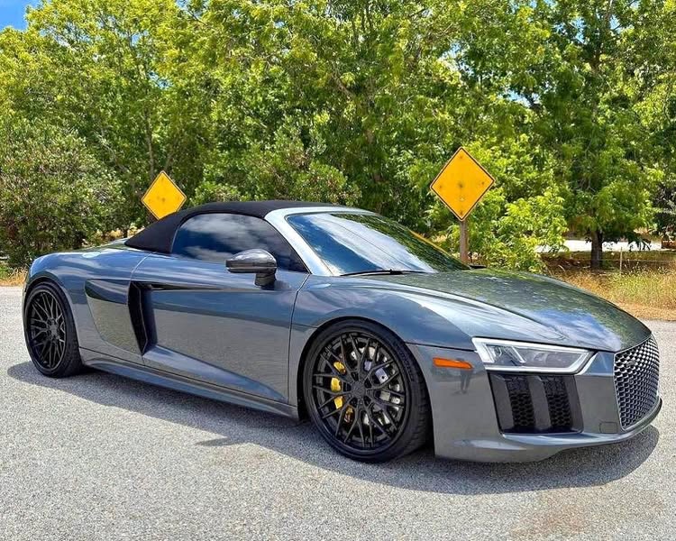 2017 Audi R8 - V10 Performance Spyder Cabriolet 2D