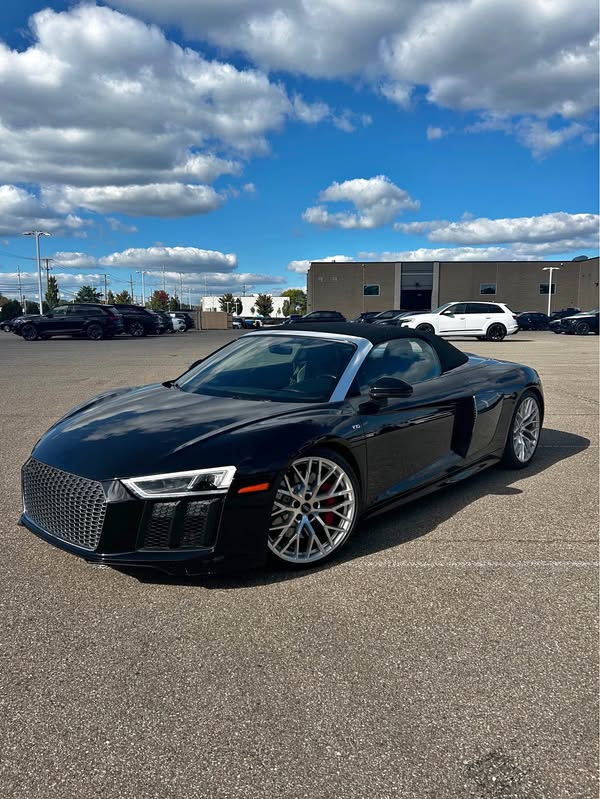 2017 Audi R8 - V10 Spyder Cabriolet 2D