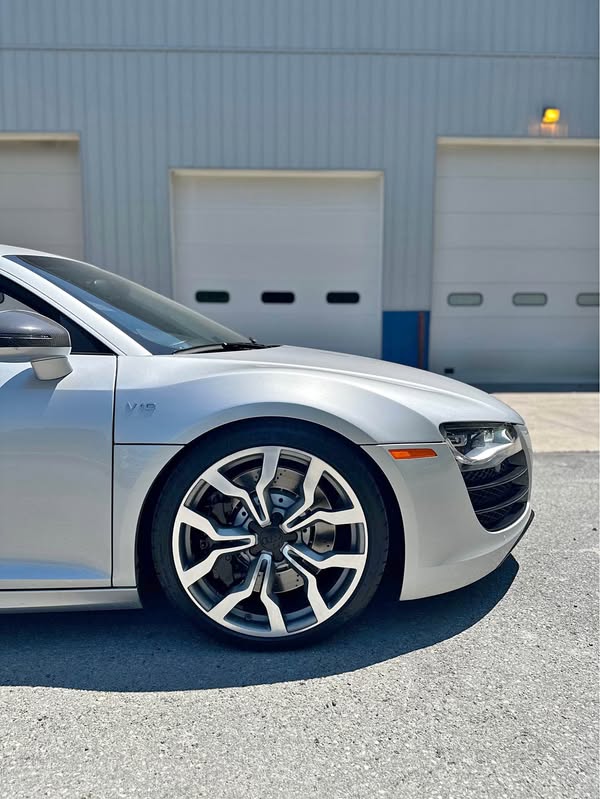 2010 Audi R8 - V10 Plus Coupe 2D
