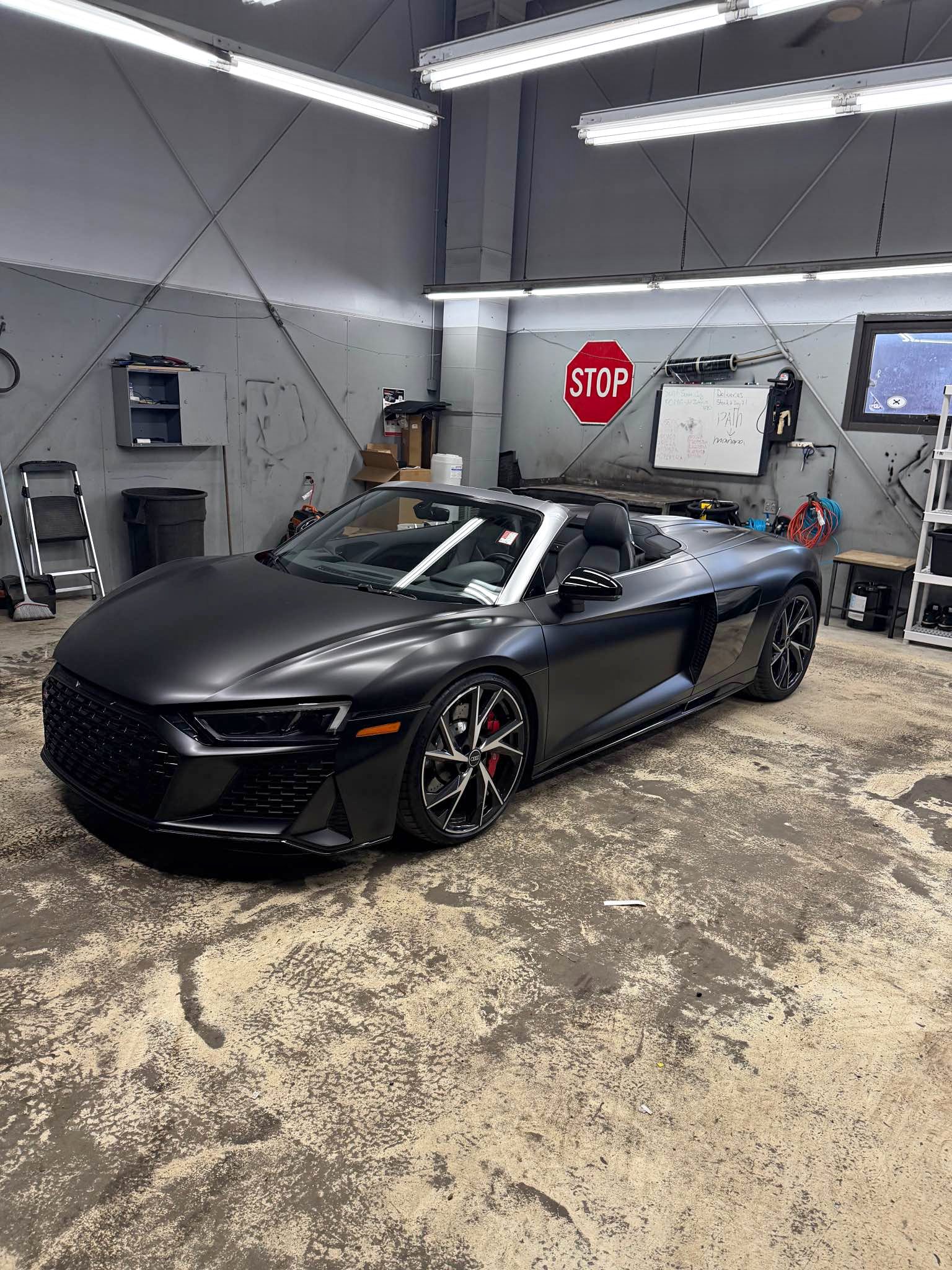 2021 Audi R8 - V10 plus Spyder Cabriolet 2D