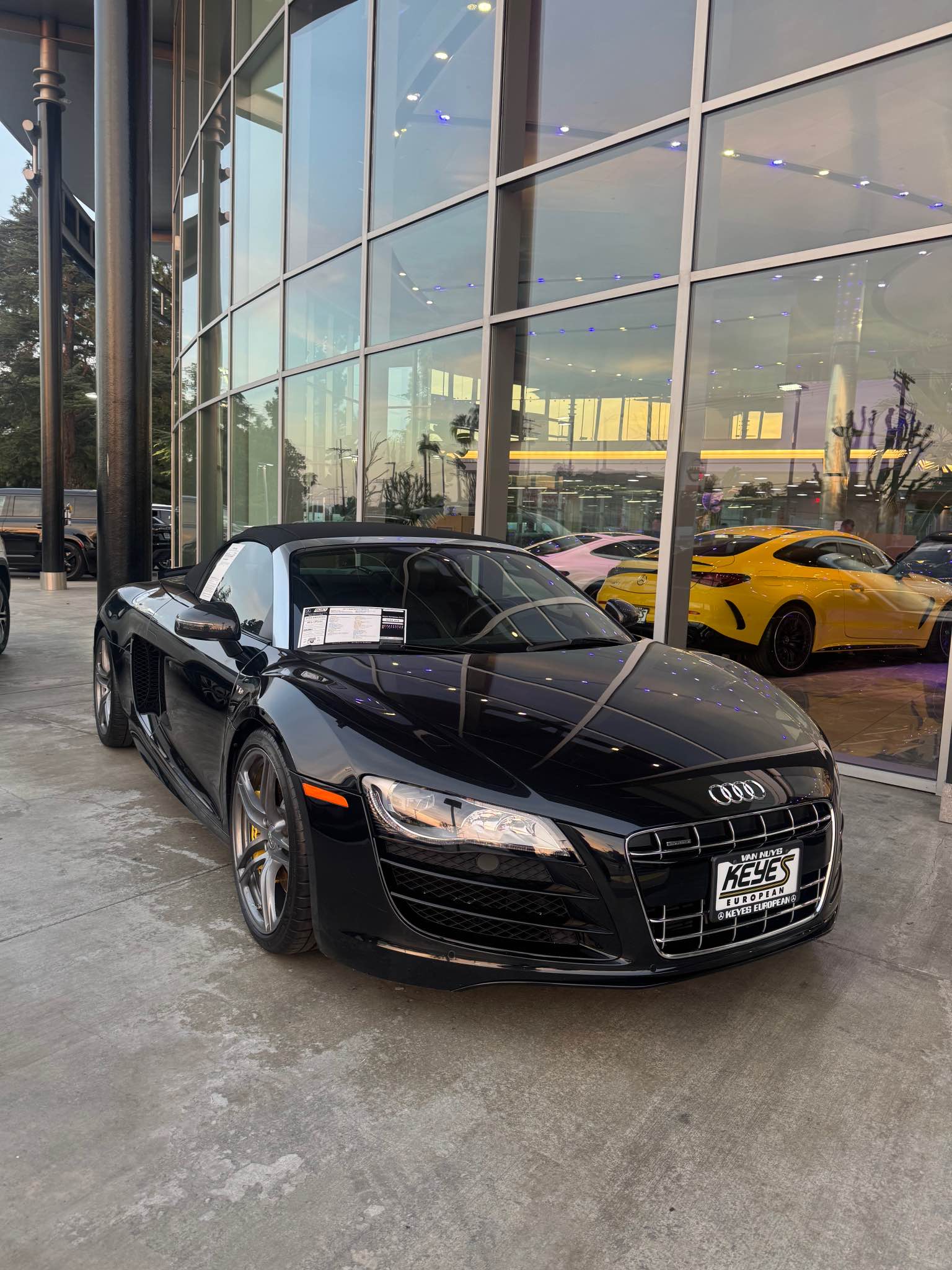 2011 Audi R8 - V10 Spyder Cabriolet 2D