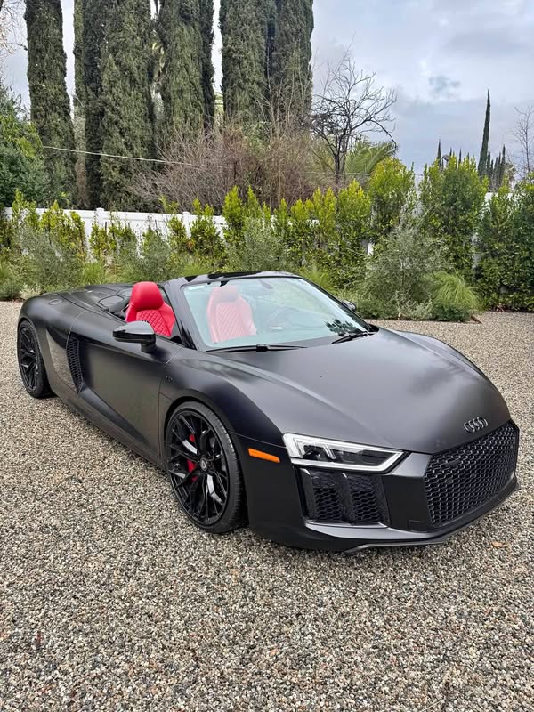 2017 Audi R8 - V10 Performance Spyder Cabriolet 2D