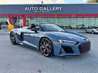2022 Audi R8 - V10 Performance Spyder Cabriolet 2D