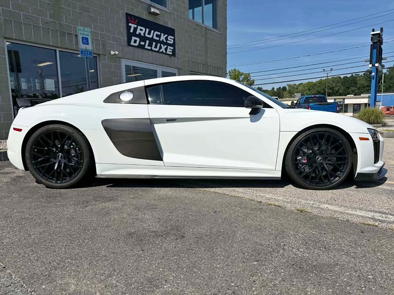 2017 Audi R8 - V10 Plus Coupe 2D