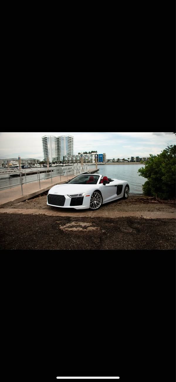 2017 Audi R8 - V10 Spyder Convertible 2D