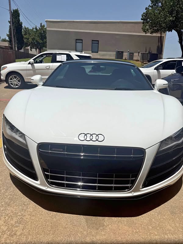 2011 Audi R8 V10 Spyder Convertible 2D