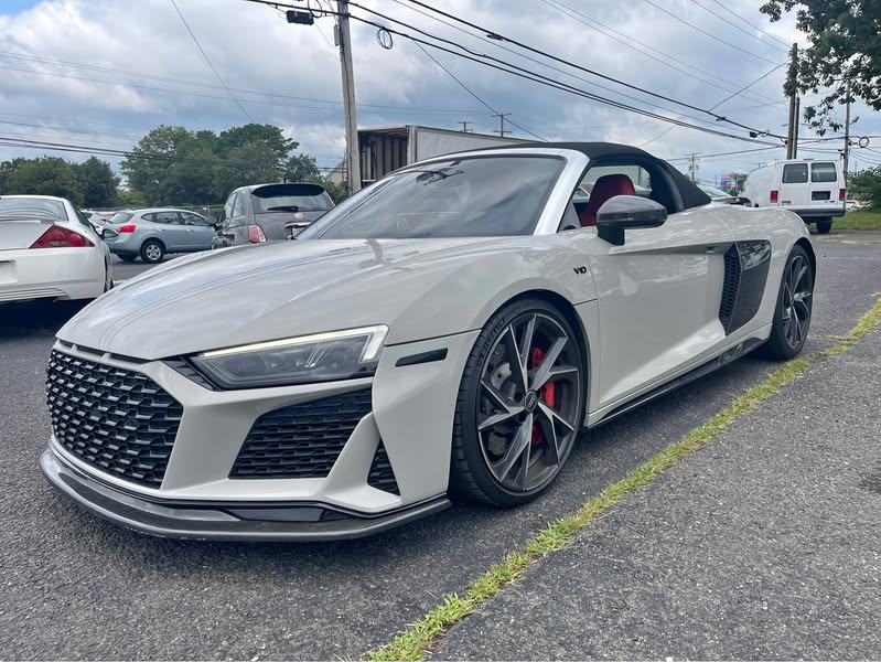 2022 Audi R8 - V10 Performance Spyder Cabriolet 2D