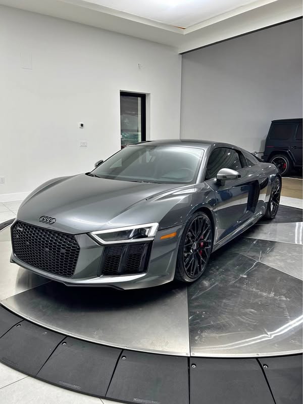 2018 Audi R8 5.2 Quattro Coupe 2D