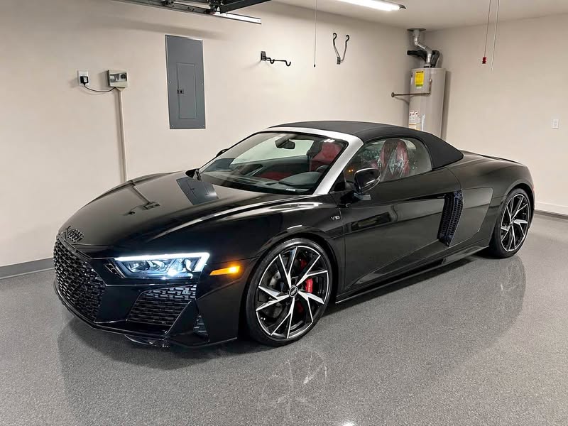 2023 Audi R8 - V10 Performance Spyder Cabriolet 2D