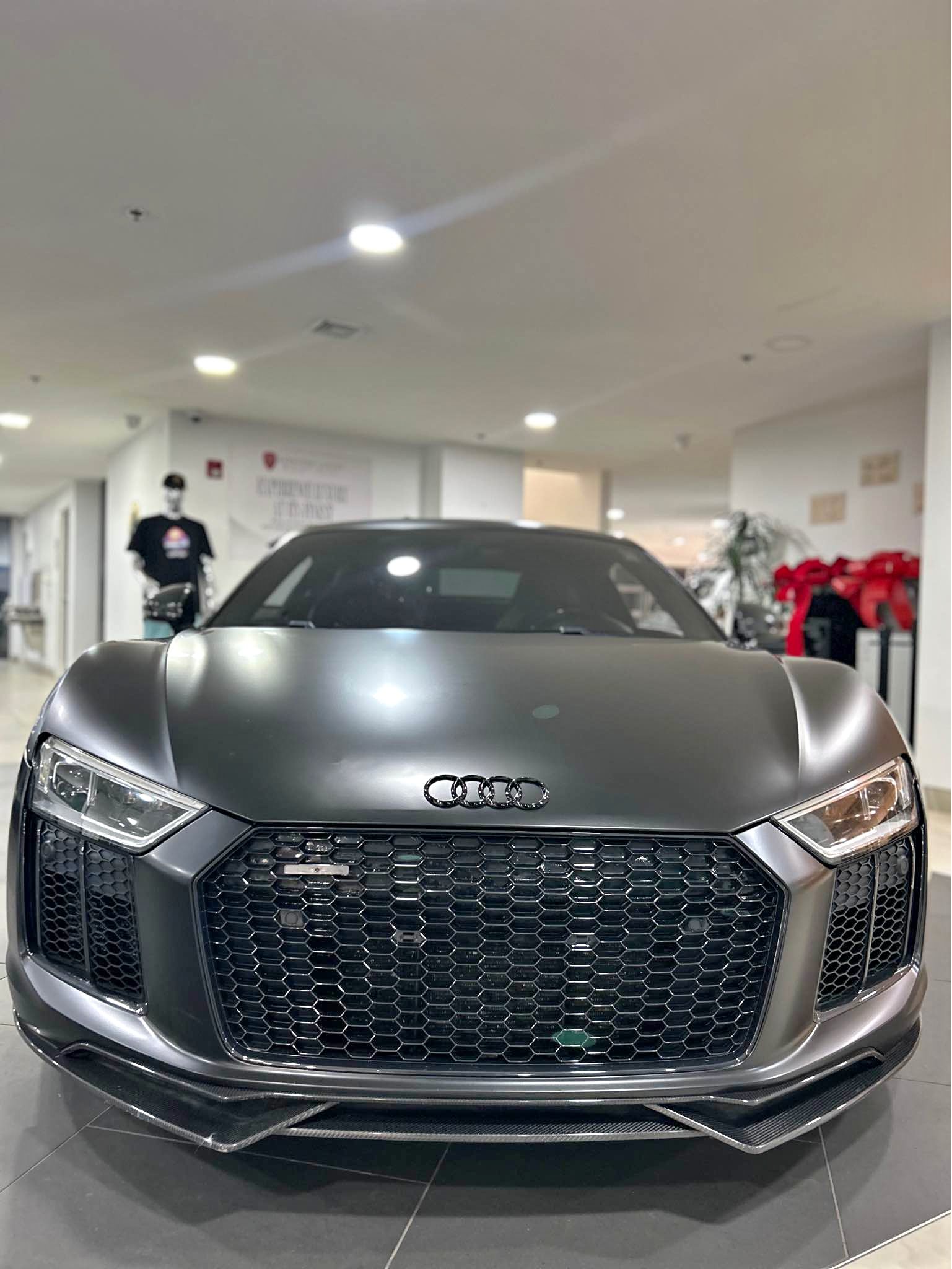 2017 Audi R8 - V10 Coupe 2D