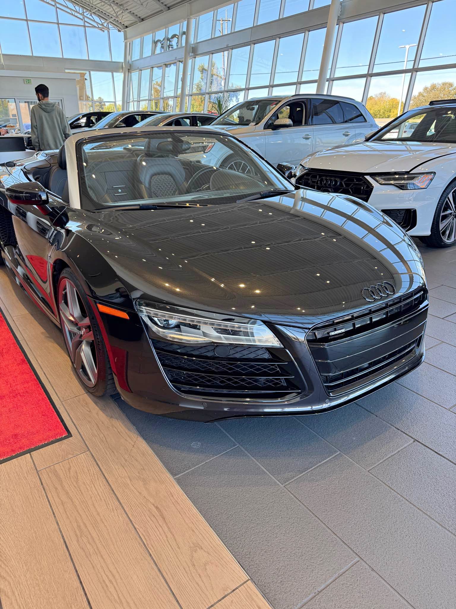 2014 Audi R8 - 5.2 Quattro Spyder Convertible 2D