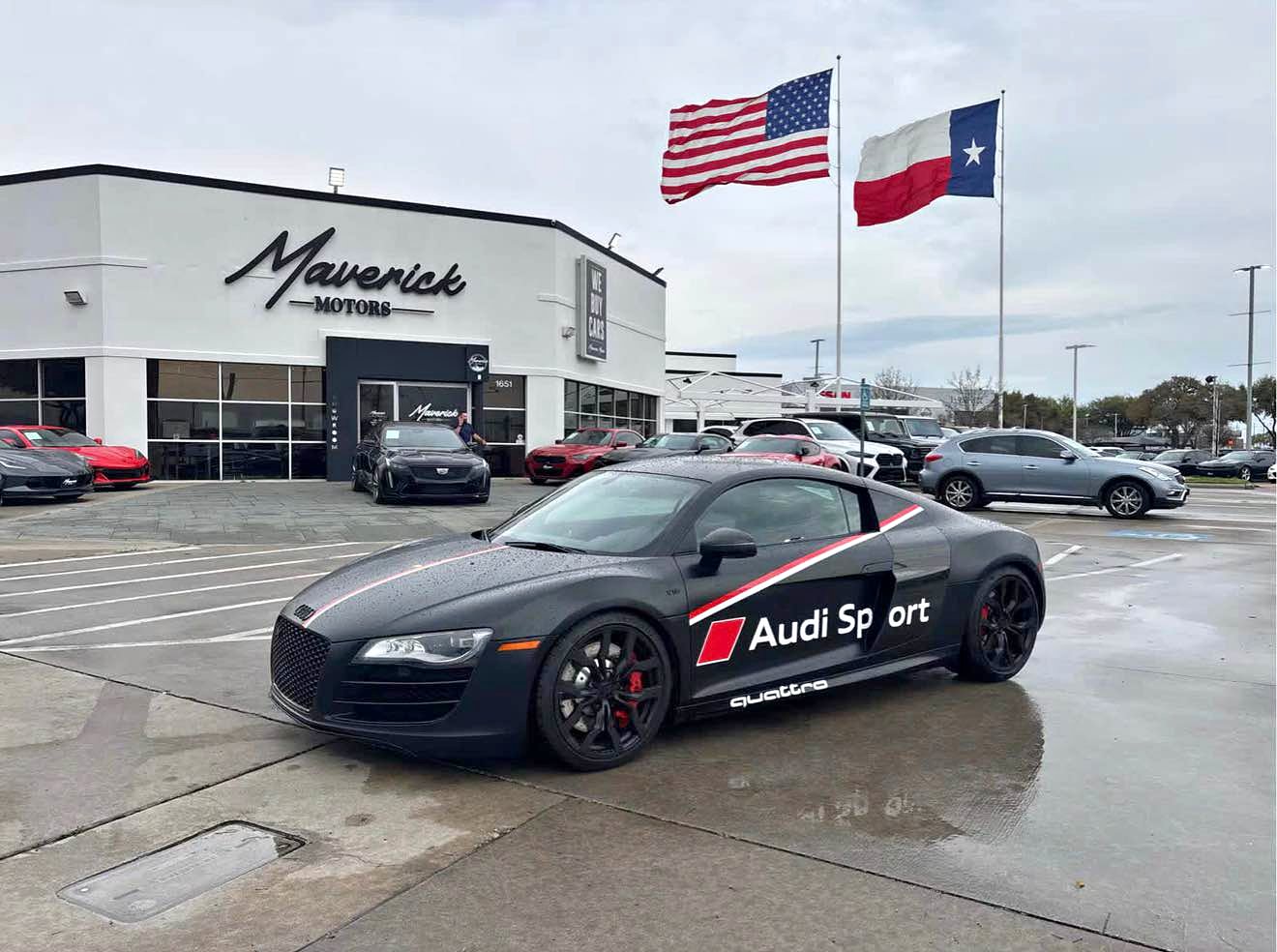 2012 Audi R8 - 5.2 Quattro Coupe 2D