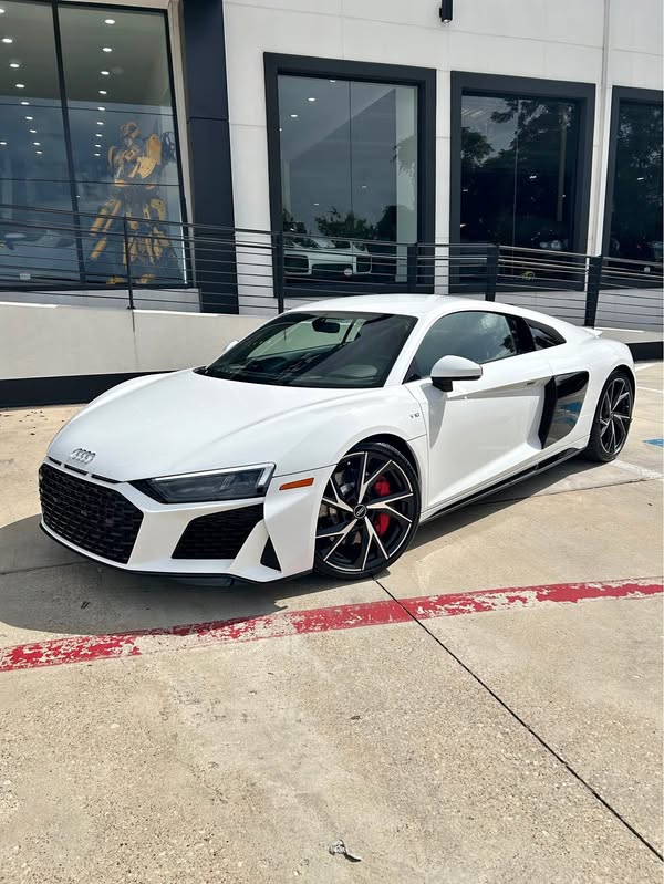 2021 Audi R8 - RWD 5.2 V10
