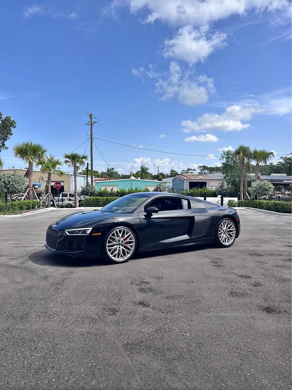 2017 Audi R8 - 5.2 Quattro Coupe 2D