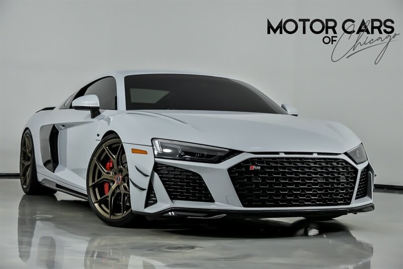2020 Audi R8 5.2 quattro V10-SUZUKA GRAY ON RED!