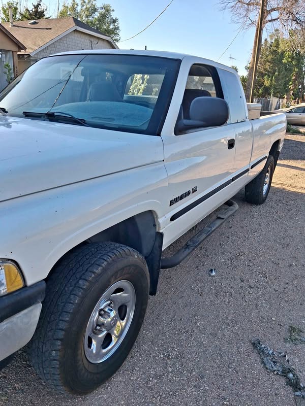 1998 Dodge Ram 1500 Club Cab - Long Bed