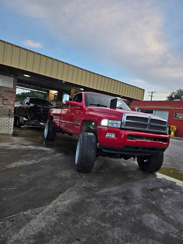 1999 Dodge Ram 2500 Club Cab - Long Bed