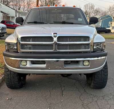 2001 Dodge Ram 2500 Quad Cab - Laramie Pickup 4D 6 1\/4 ft