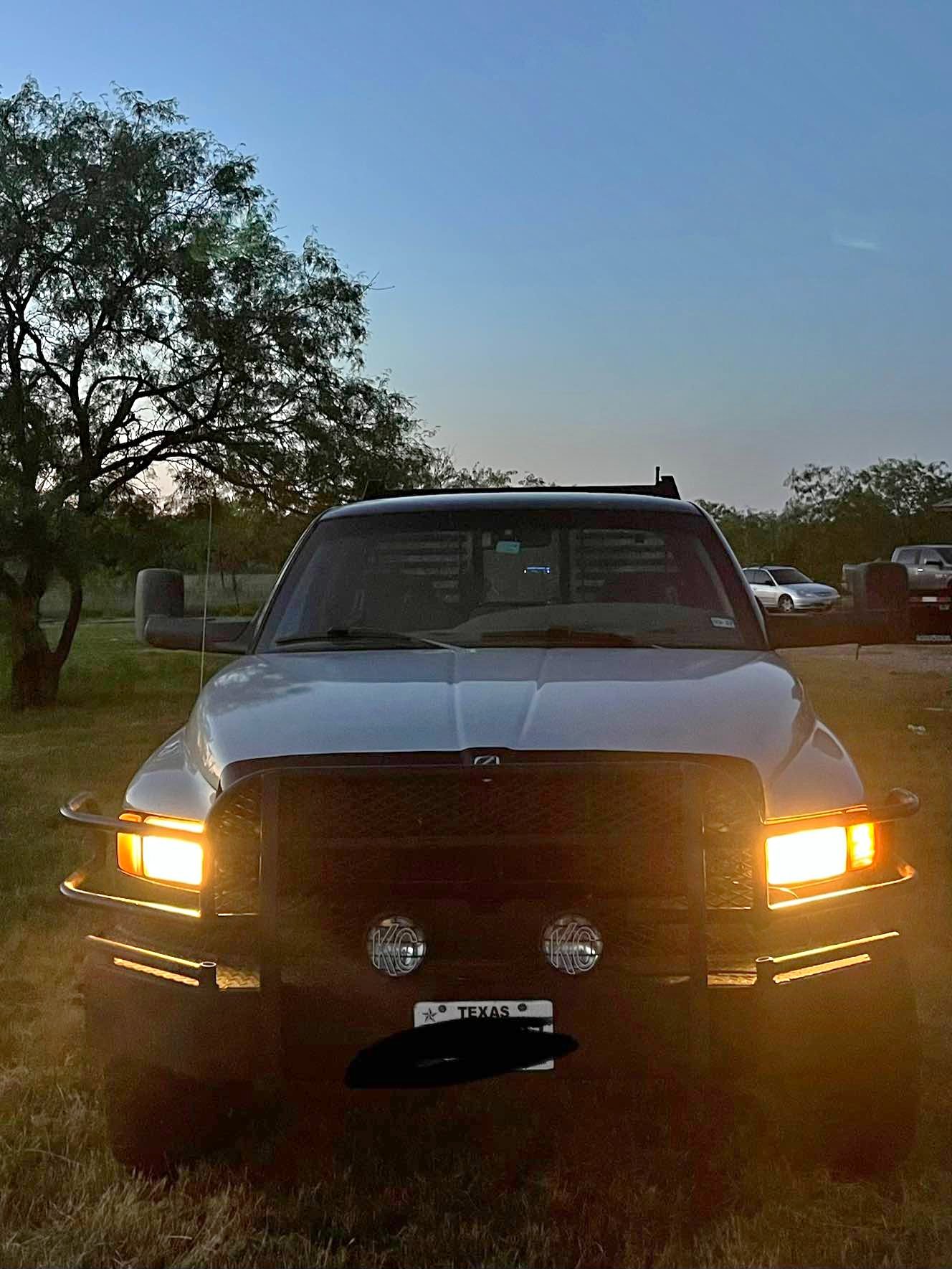 1999 Dodge Ram 2500 Quad Cab - SLT Pickup 4D 8 ft