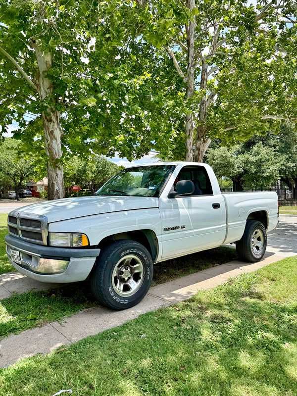 2001 Dodge Ram 1500 Regular Cab - SLT Pickup 2D 6 1\/4 ft