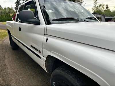1999 Dodge Ram 1500 Club Cab - Short Bed