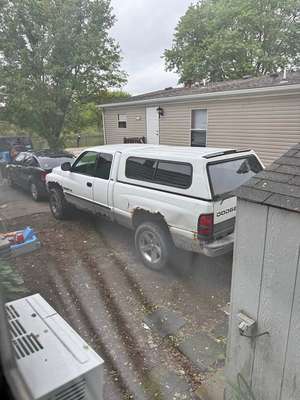 2000 Dodge Ram 1500 - Laramie Pickup 4D 6 1\/3 ft