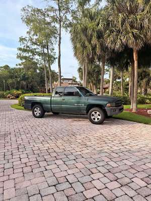 2001 Dodge Ram 1500 Club Cab - Short Bed