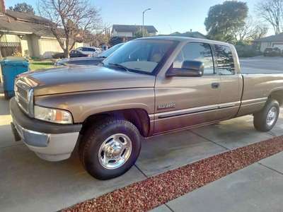 2001 Dodge Ram 2500 Quad Cab - Laramie Pickup 4D 8 ft