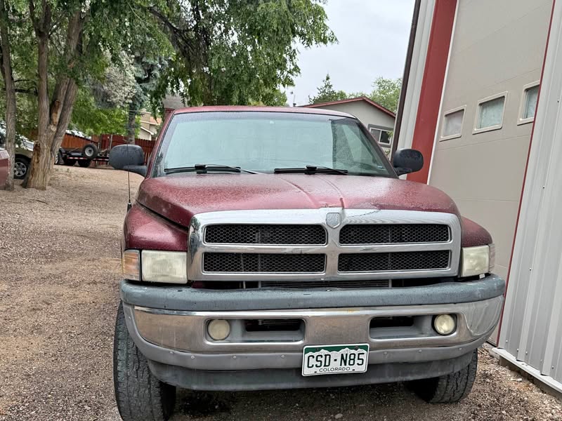 2001 Dodge Ram 2500 Regular Cab - V8 Magnum
