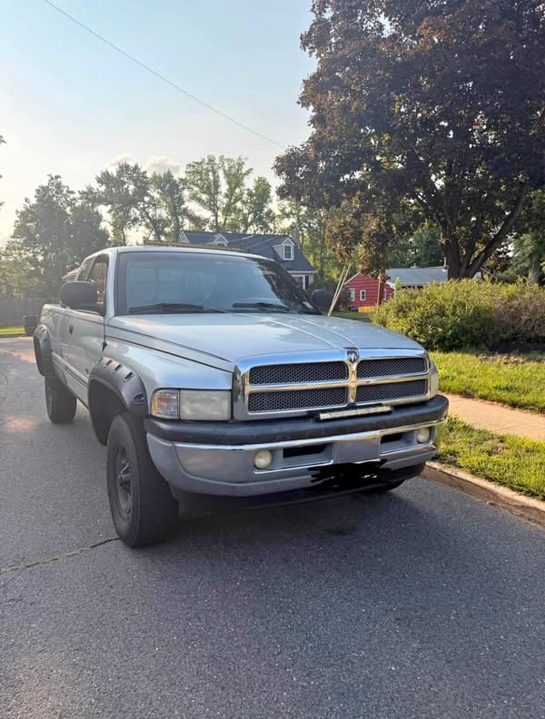 2001 Dodge Ram 1500 Regular Cab - Short Bed