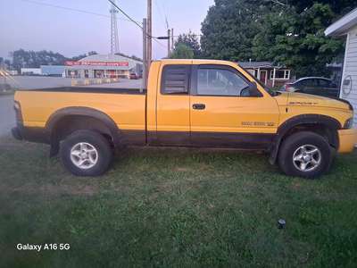 2001 Dodge Ram 1500 Quad Cab - Short Bed