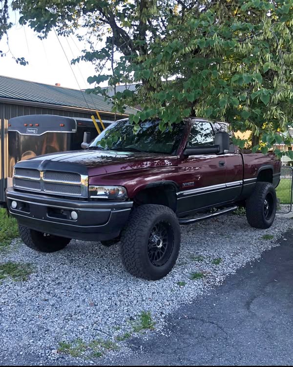 2001 Dodge Ram 2500 Club Cab - Short Bed