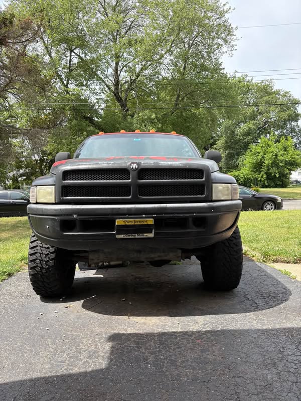 2001 Dodge Ram 2500 Crew Cab - Laramie Pickup 4D 8 ft