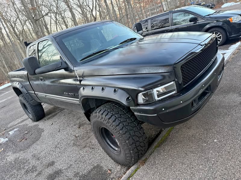 2001 Dodge Ram 1500 Club Cab - Short Bed