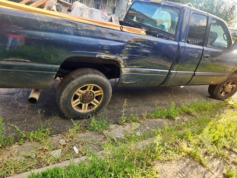 2001 Dodge Ram 2500 Regular Cab - SLT Pickup 2D 8 ft