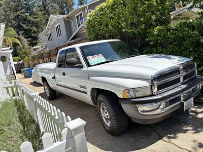 2000 Dodge Ram 2500 Club Cab - Long Bed