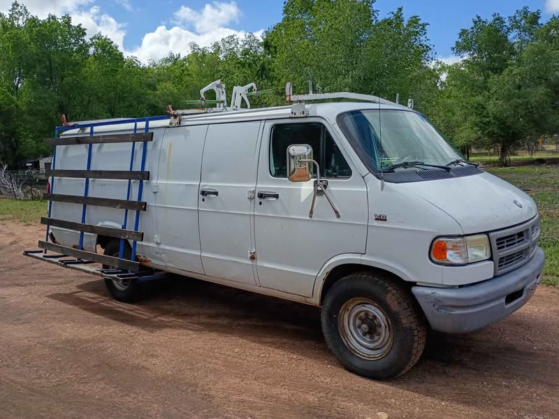 1995 Dodge Ram Van 3500 - Van