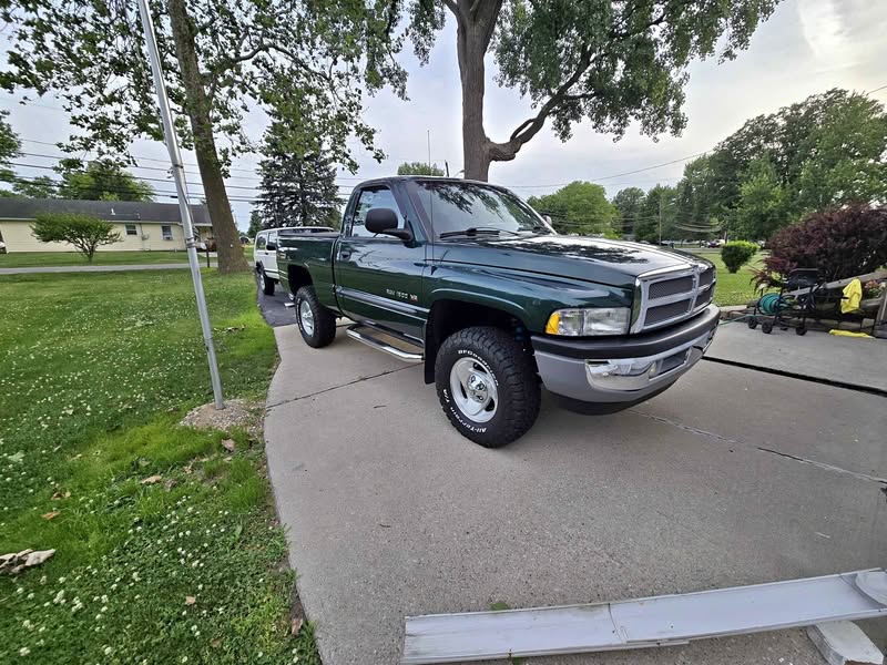 2000 Dodge Ram 1500 Regular Cab - Short Bed