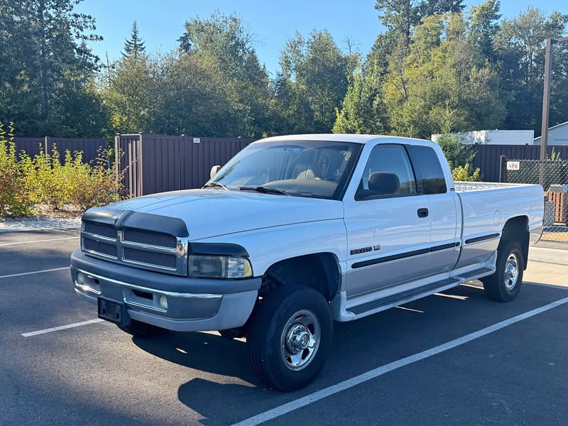 1999 Dodge Ram 2500 Club Cab - Long Bed