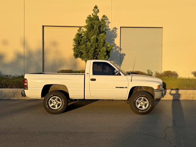1996 Dodge Ram 1500 - Laramie Pickup 2D 6 1\/4 ft