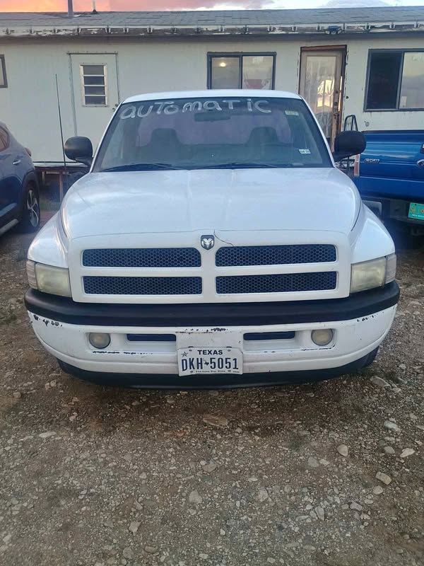 1998 Dodge Ram 1500 - SLT Pickup 2D 6 1\/3 ft