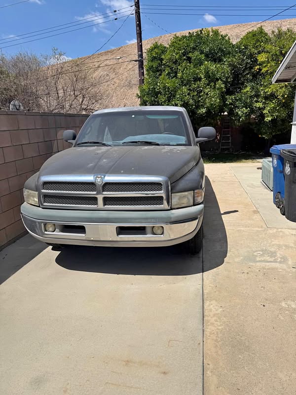 1999 Dodge Ram 1500 Club Cab - Short Bed