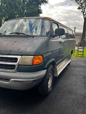 2001 Dodge Ram Van 2500 - Van