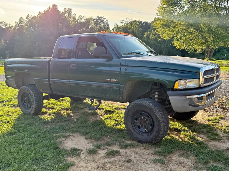 2001 Dodge Ram 2500 - Short Bed