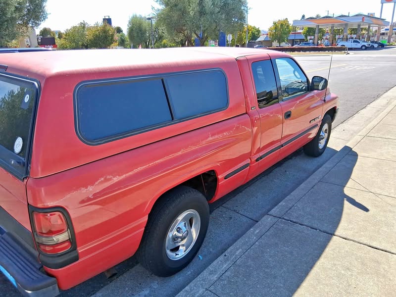 1998 Dodge Ram 1500 - Laramie Pickup 4D 6 1\/3 ft