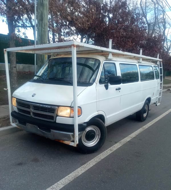 1994 Dodge Ram Wagon B350 - Van