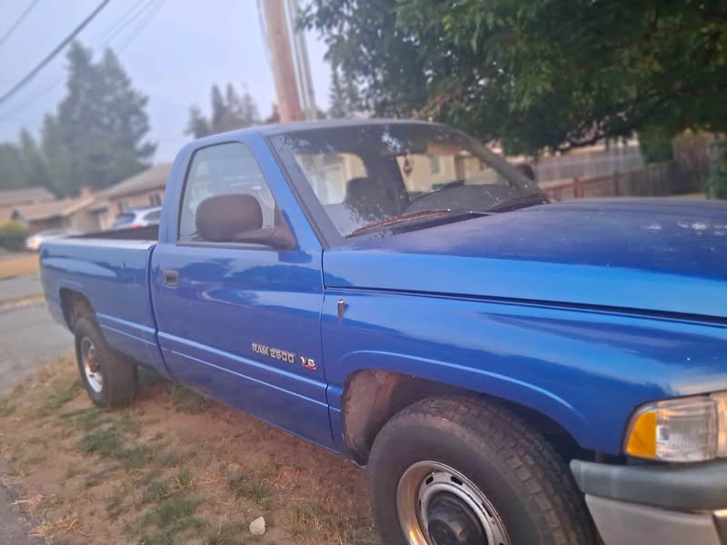 1998 Dodge Ram 1500 Club Cab - Long Bed