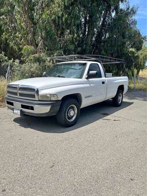 1999 Dodge Ram 2500 Club Cab - Long Bed