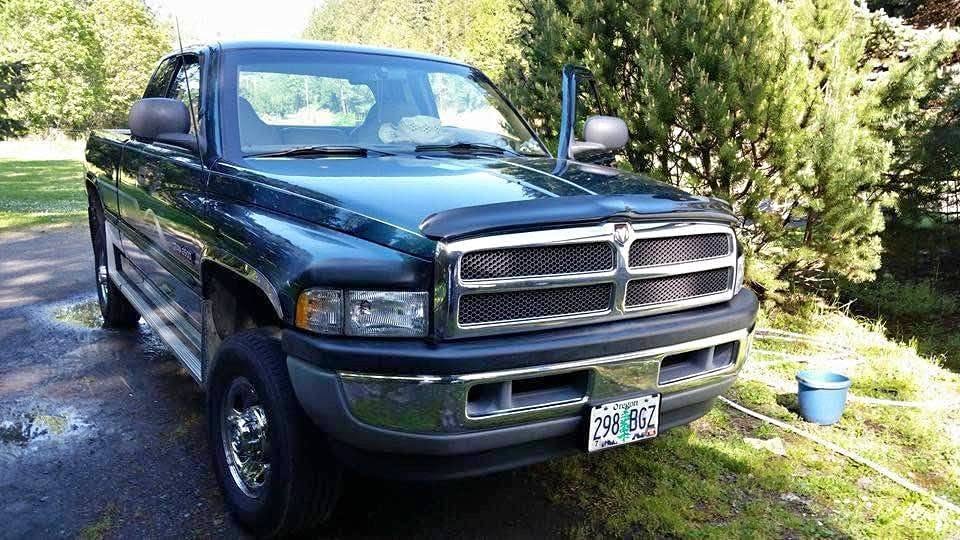 1998 Dodge Ram 2500 Quad Cab - SLT Pickup 4D 6 1\/4 ft